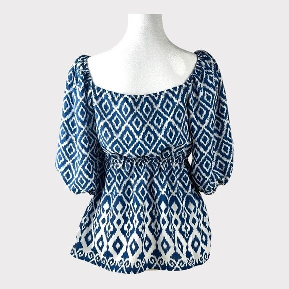 Eclair Blue and White Geometric Top - Sz Small - NWT - Smocked front - Picture 4 of 14